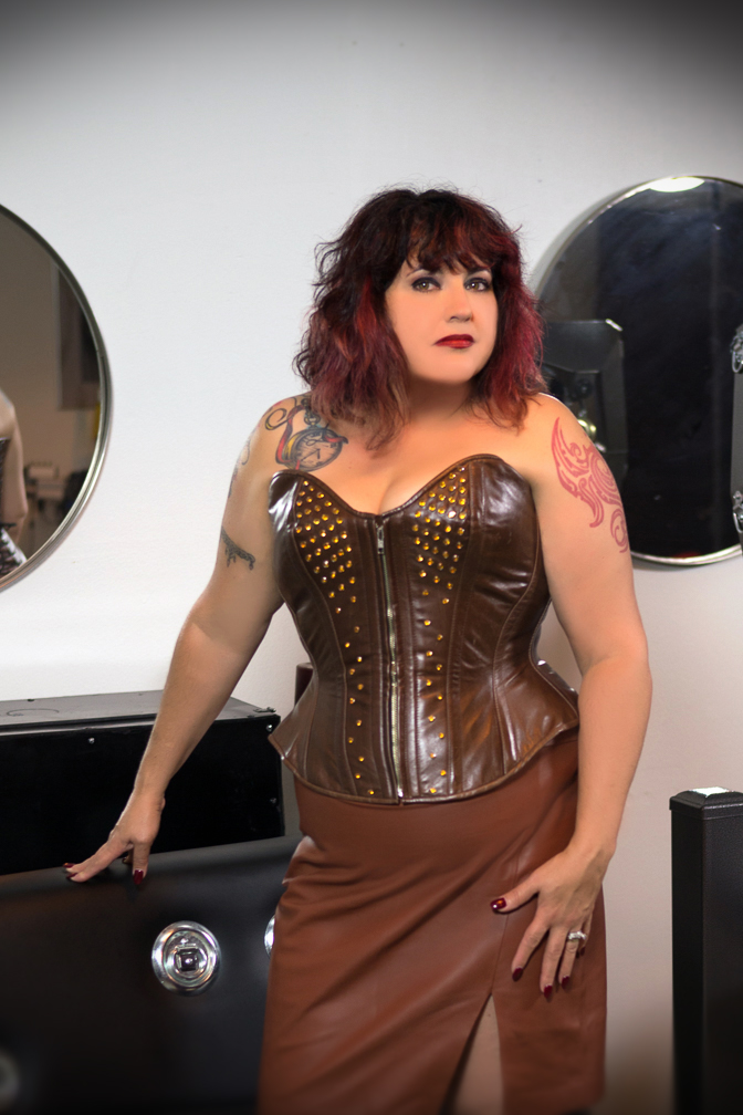 2008 International Ms Olympus Leather Simone